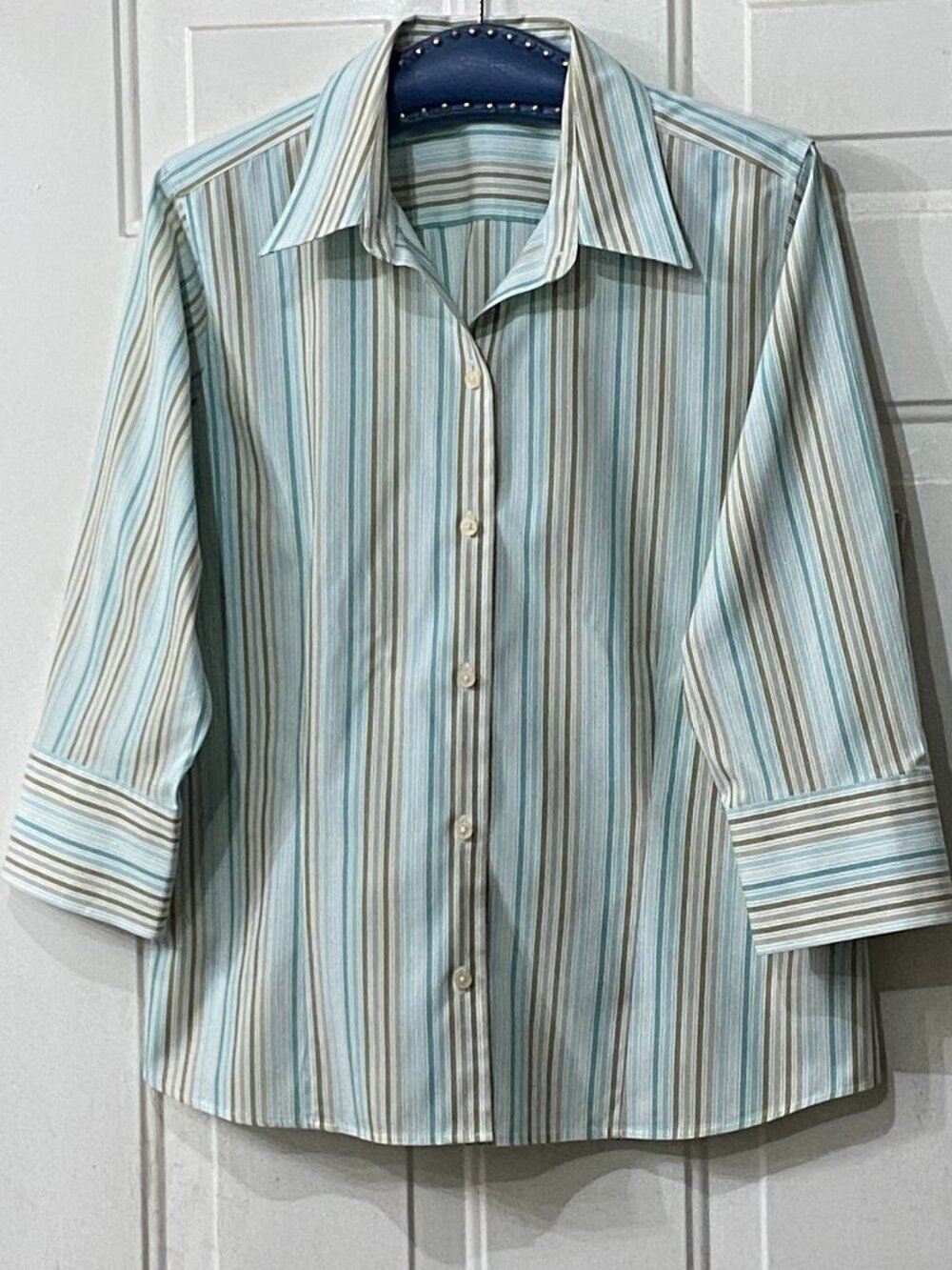 NEW Eddie Bauer Wrinkle Resistant Sz L Blouse Button Up 3/4 Sleeve Multi Striped